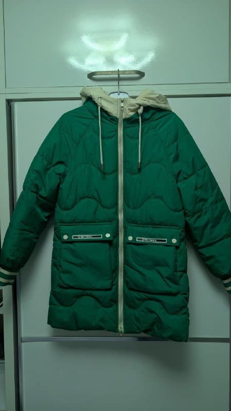 Куртка новая, размер М