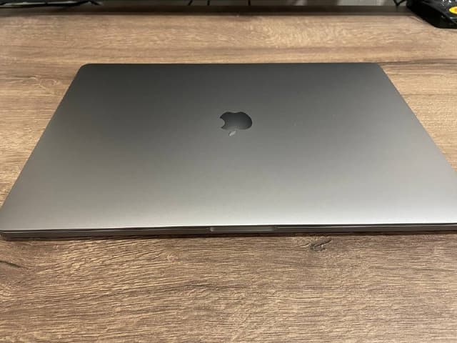 MacBook Pro 16" 2019 Intel Core i7 32GB RAM 512GB SSD