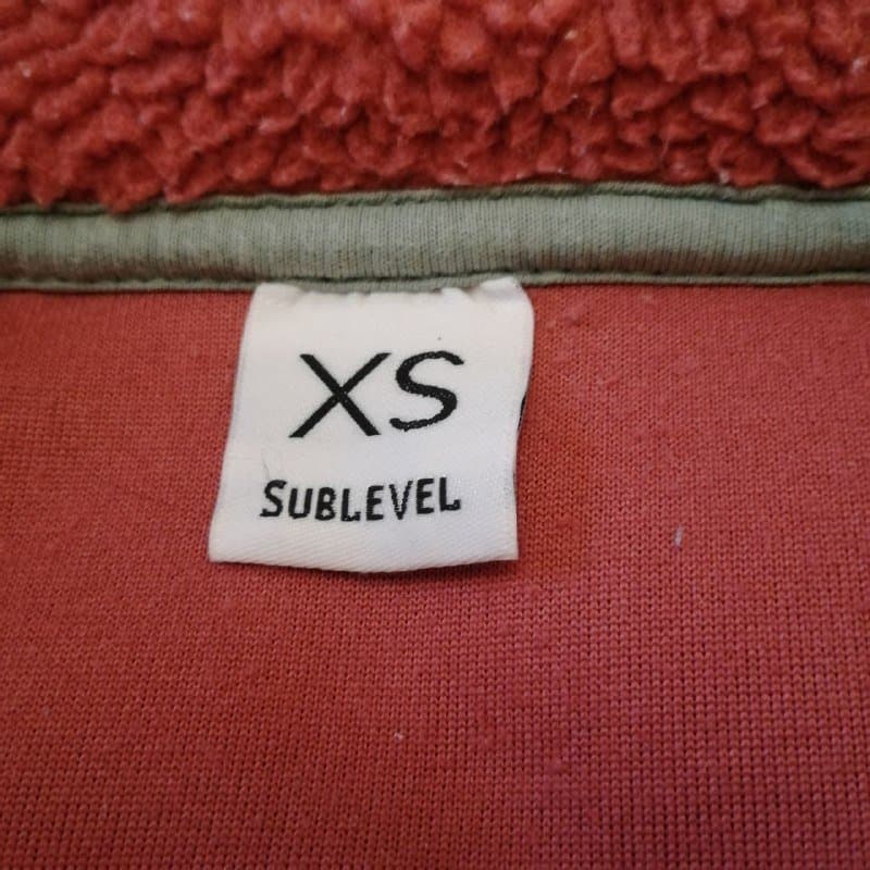 Тренч размер L, Худи, Сумка, Шорты размер 40 4