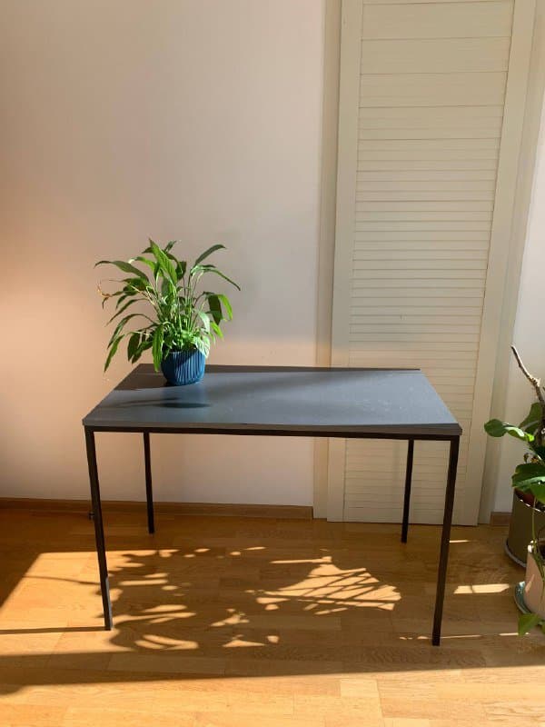 Стол цвета космостарс 1