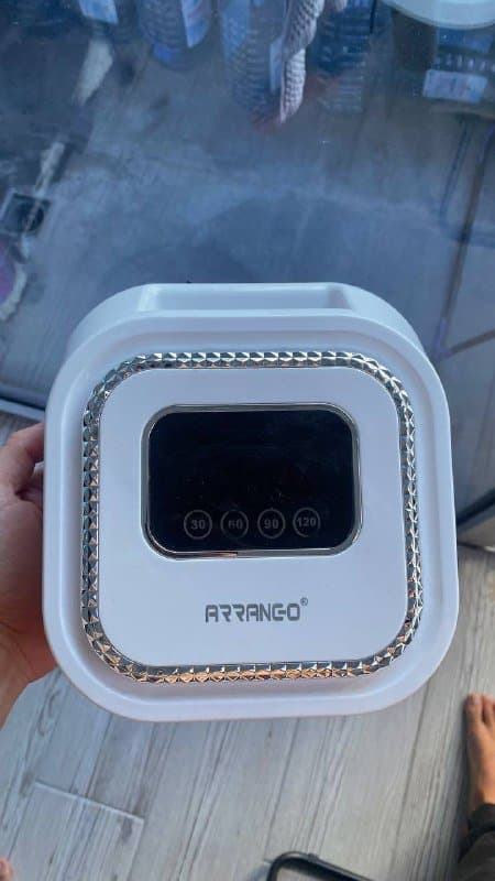 Ультрафиолетовая лампа для ногтей