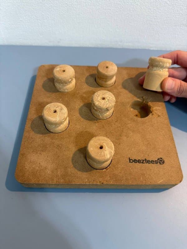 Щётка для одежды, вставки в обувь, игры для собак, лопатка, губки, восковые полоски 4