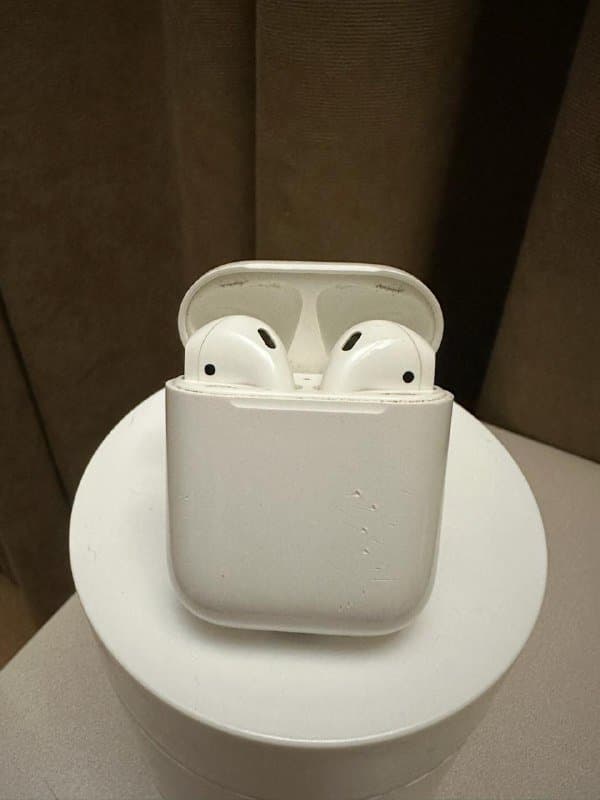 Apple AirPods 2nd generation