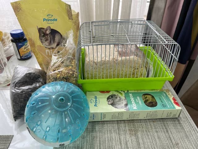 Клетки для хомяка с кормушкой, поилкой, шаром, кормом и песком