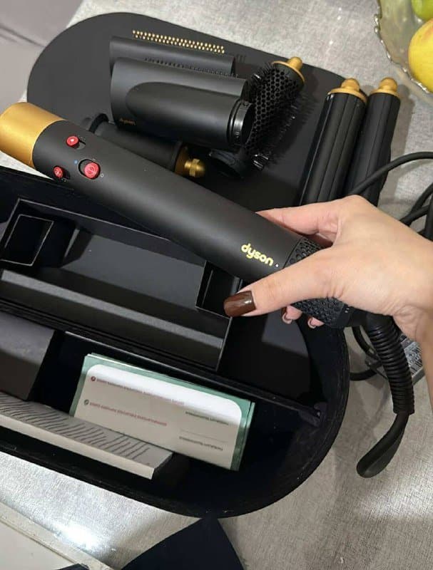 Новый оригинальный фен Dyson с насадками