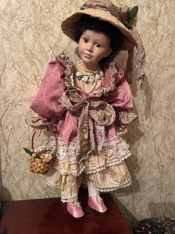 Старинная кукла на подставке, Слон деревянный Индия 1