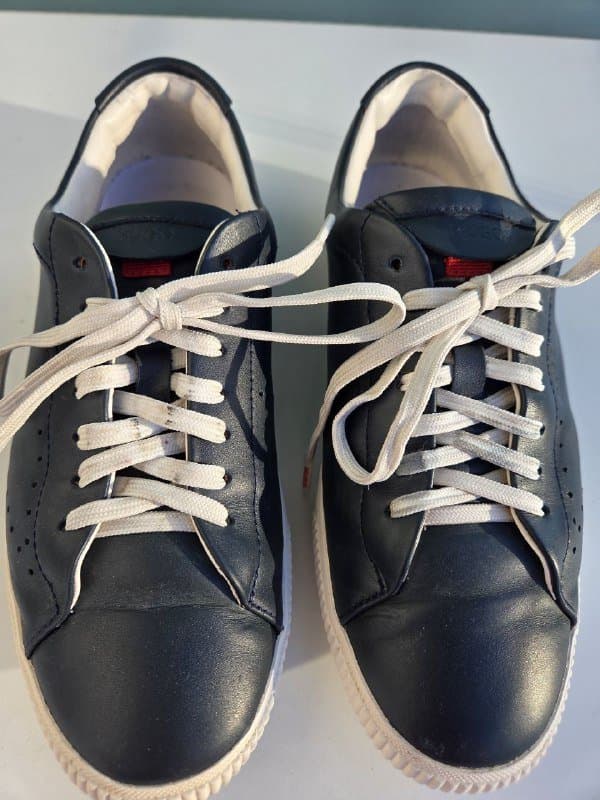 Кожаные кеды Hugo Boss, размер 38