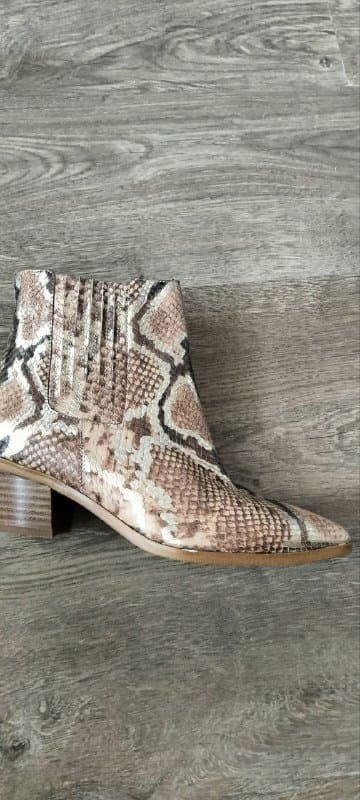 Казаки натуральная кожа новые размер 39