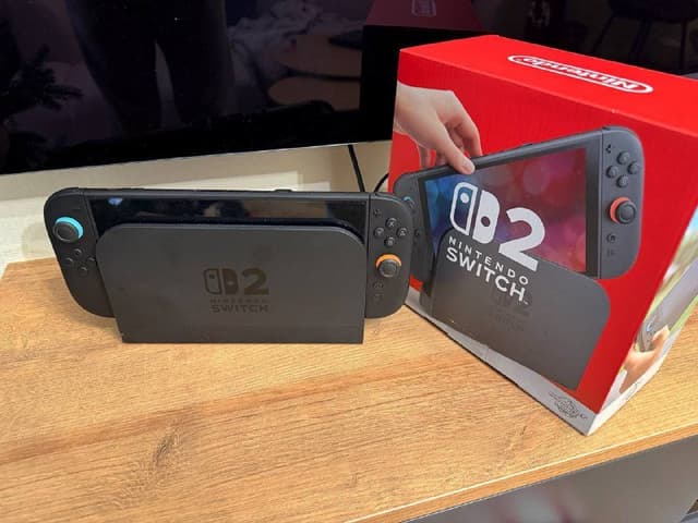 Nintendo Switch 2, кейс, аккаунт с Mario Kart World