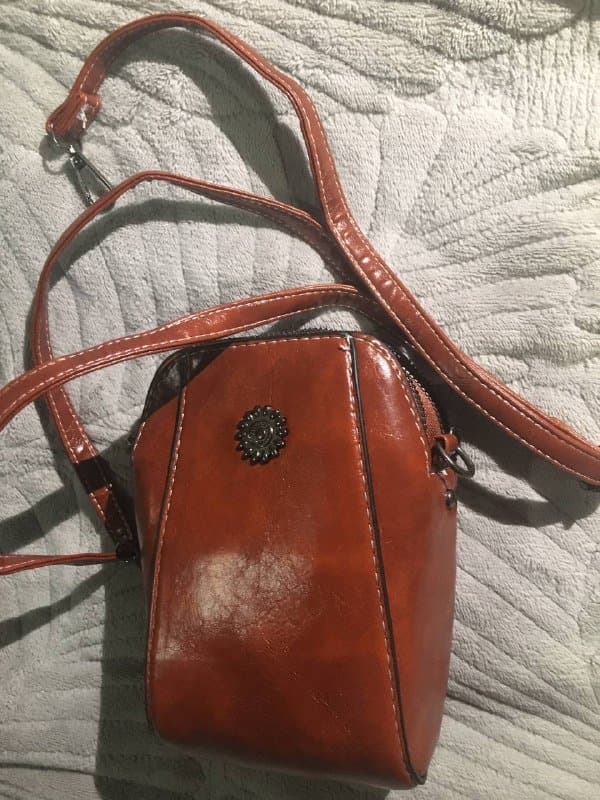 Совершенно новая сумочка