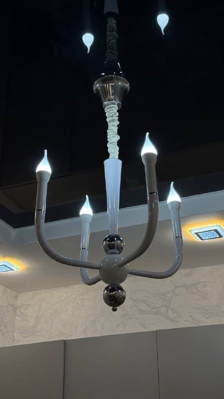 Люстра большая, люстры меньшие 2