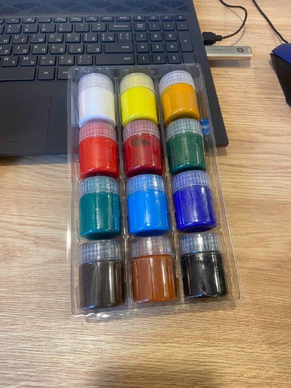 Материалы для создания украшений на елку, смола, краски, проволока 3