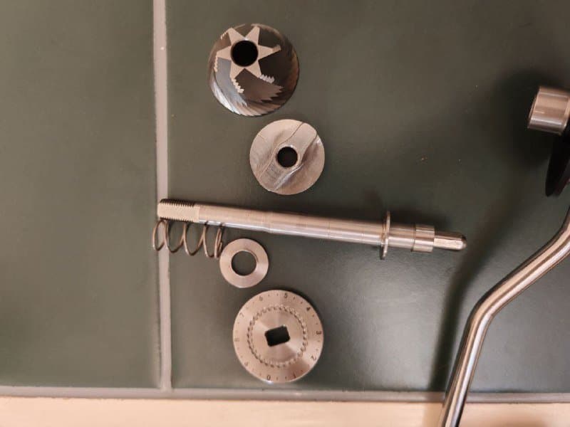 Ручная кофемолка Timemore Chestnut C3 ESP 5