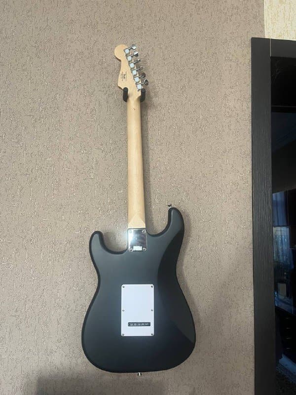 Электрогитара, комбоусилитель, чехол, кабель, медиаторы 7