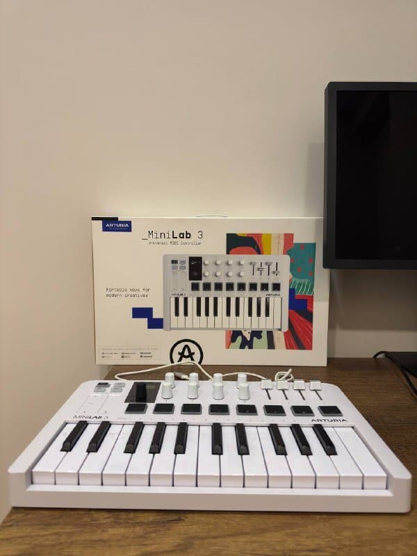 синтезатор Arturia MiniLAB 3