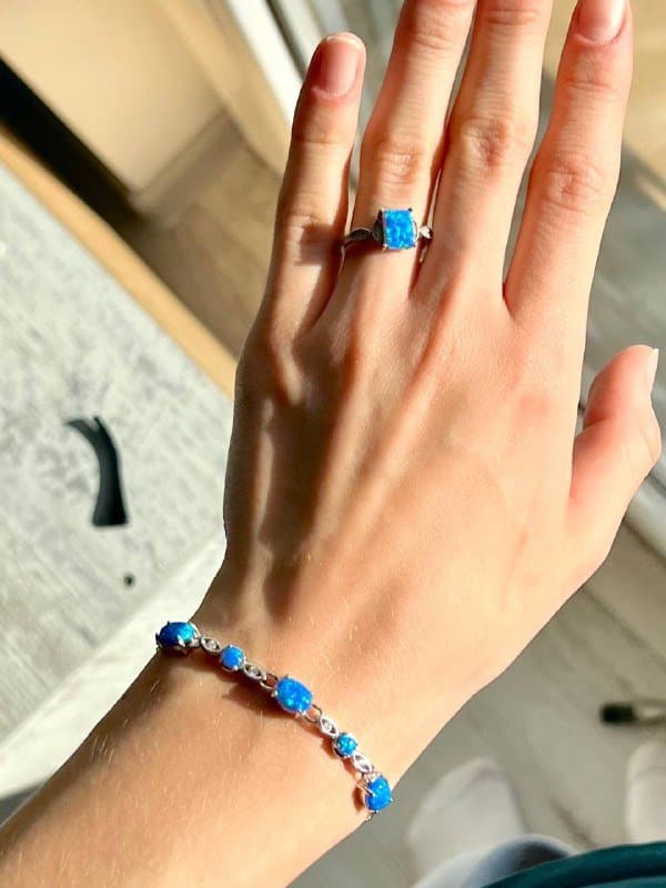 Комплект кольцо и браслет из серебра с опалом